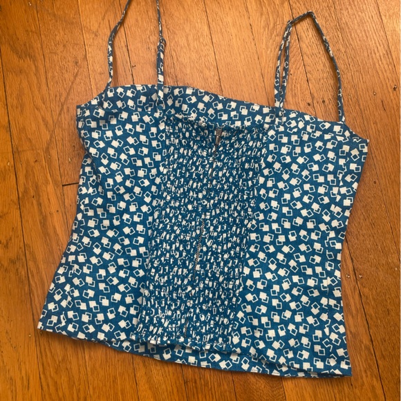 Reformation Overland Linen Top blue white, size 0, excellent condition - Picture 4 of 4